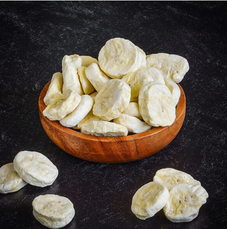 Freeze-dried banana bites